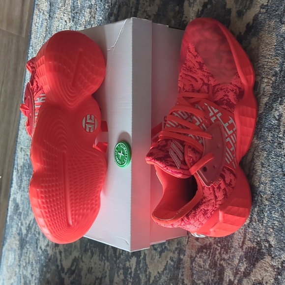 Adidas James Harden Vol. 4  size 10. Scarlet  Basketball authentic - Picture 4 of 6